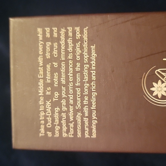 Bella Vita luxury OUD dark perfume - Picture 4 of 5